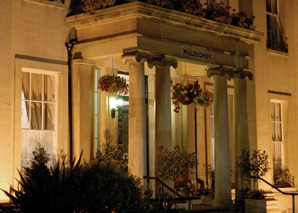Willoughby House Hotel & Apartments Cheltenham Esterno foto