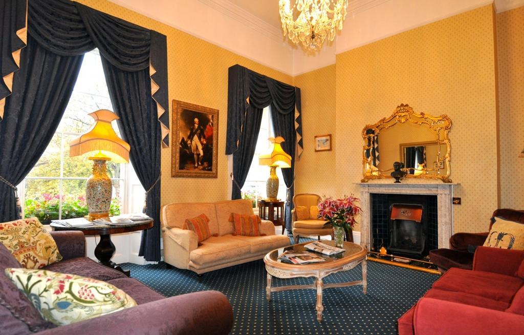 Willoughby House Hotel & Apartments Cheltenham Esterno foto